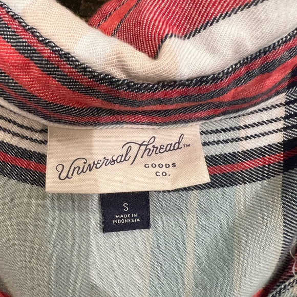 Universal Thread Salmon Pink/White/Navy/Light Blue Rayon Plaid Shirt - Picture 2 of 11